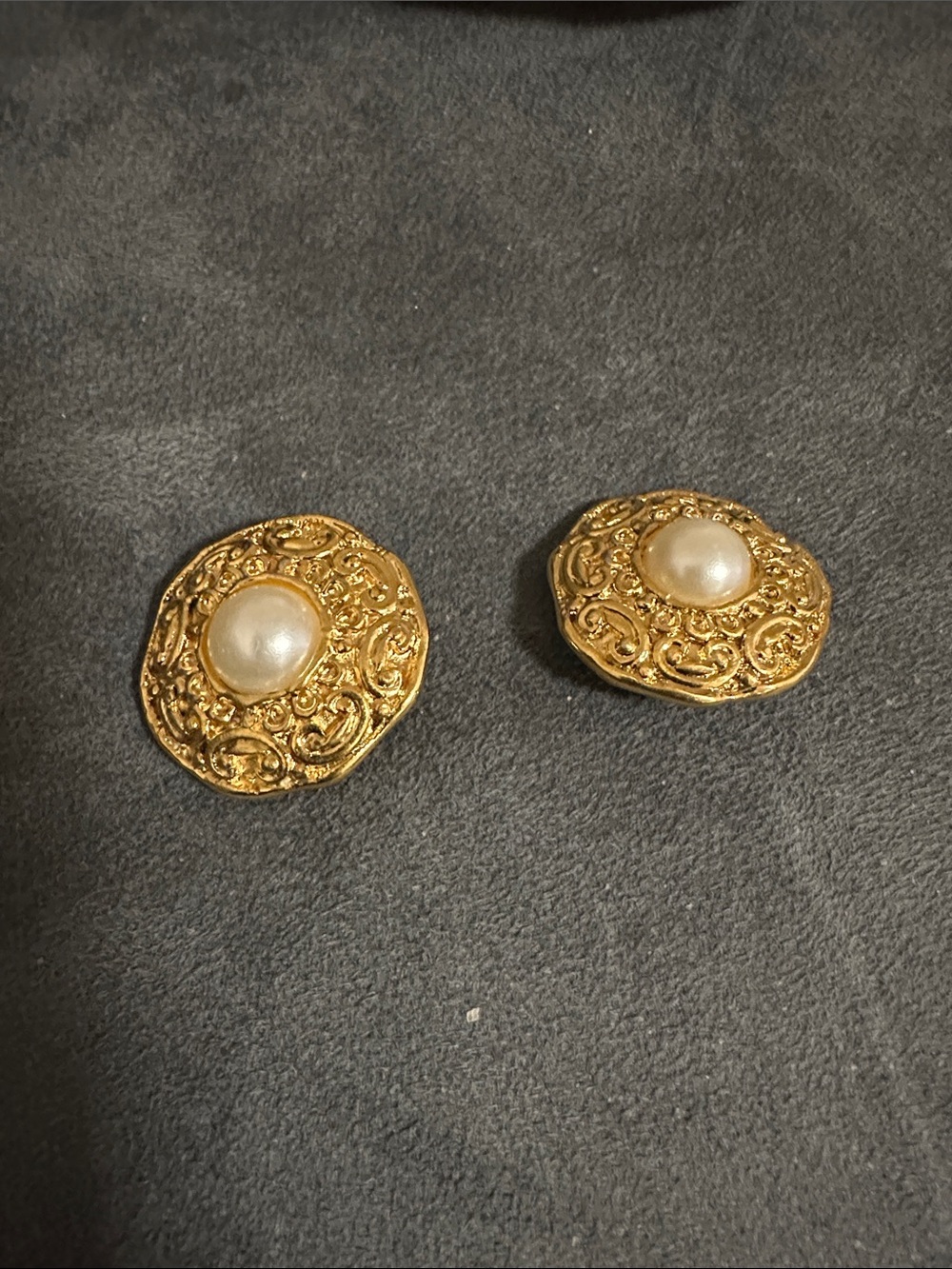 CHANEL Gold-Tone Filigree Earrings with Pearl Cabochons. PREOWNED.